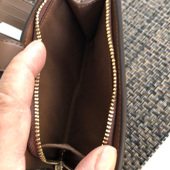 coach wallet, semi new. 🆕🆕🆕🆕🆕🆕 - Picture 10 of 16